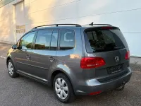 Gebraucht VW Touran Comfortline 140 PS (102 kW) 2013 Grau Van / Kleinbus