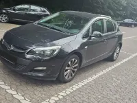 Gebraucht Opel Astra 120 PS (88 kW) 2012 Schwarz Kleinwagen