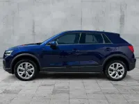 Gebraucht Audi Q2 Ambiente 150 PS (110 kW) 2023 Navarrablau metallic SUV