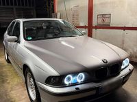 Gebraucht BMW 528 193 PS (141 kW) 1999 Silber Limousine