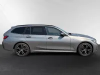 Gebraucht BMW 330e M Sport 292 PS (214 kW) 2024 Skyscraper grau Kombi