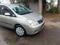 Gebraucht Toyota Corolla Verso 110 PS (80 kW) 2002 Gold Van / Kleinbus