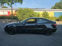 Gebraucht Mercedes C180 140 PS (102 kW) 2004 Schwarz Coupé