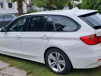 Gebraucht BMW 320 Shadowline 184 PS (135 kW) 2015 Weiß Kombi