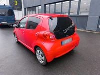 Gebraucht Toyota Aygo 68 PS (50 kW) 2007 Rot Kleinwagen