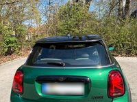 Gebraucht Mini Cooper Classic 136 PS (100 kW) 2022 Grün Kleinwagen