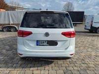 Gebraucht VW Touran Highline 190 PS (139 kW) 2018 Weiß Van / Kleinbus