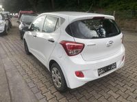 Gebraucht Hyundai i10 69 PS (50 kW) 2016 Schwarz Kleinwagen