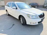 Gebraucht Skoda Octavia Elegance 160 PS (117 kW) 2013 Candyweiss Kombi