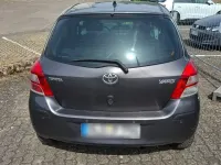 Gebraucht Toyota Yaris Club 99 PS (72 kW) 2011 Grau Kleinwagen