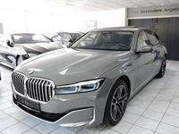 Gebraucht BMW 740 Performance 320 PS (235 kW) 2020 Berninagrau bernsteineffekt Limousine