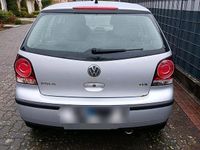 Gebraucht VW Polo 69 PS (50 kW) 2009 Silber Kleinwagen