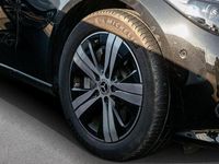 Gebraucht Mercedes C300e Advanced Plus 313 PS (230 kW) 2025 Obsidianschwarz Kombi