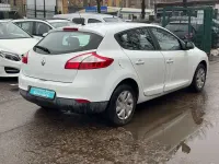 Gebraucht Renault Mégane Initiale Paris 110 PS (80 kW) 2014 Weiß Kleinwagen