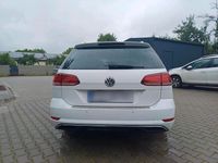 Gebraucht VW Golf VII 115 PS (84 kW) 2018 Schwarz Kombi