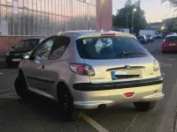Gebraucht Peugeot 206 88 PS (64 kW) 1999 Silber Kleinwagen