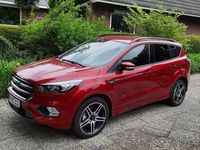 Gebraucht Ford Kuga ST-Line 182 PS (133 kW) 2018 Rot SUV