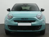 Neu Fiat 600E Sport 114 kW (156 PS) 2026 Mare grün / schwarz SUV