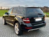 Gebraucht Mercedes ML320 226 PS (166 kW) 2008 Schwarz SUV