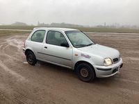 Gebraucht Nissan Micra 54 PS (39 kW) 2000 Silber Kleinwagen