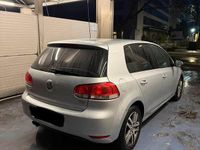 Gebraucht VW Golf VI 140 PS (102 kW) 2009 Silber Kleinwagen