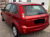 Gebraucht Ford Fiesta 60 PS (44 kW) 2008 Rot Kleinwagen