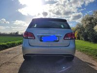 Gebraucht Mercedes B180 109 PS (80 kW) 2015 Silber Van / Kleinbus