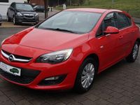 Gebraucht Opel Astra Selection 116 PS (85 kW) 2015 Rot Limousine