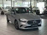 Gebraucht Mercedes B200 Progressive 163 PS (119 kW) 2022 Iridiumsilber Kleinwagen