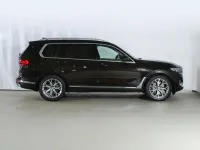 Gebraucht BMW X7 Sport Line 333 PS (244 kW) 2022 Braun SUV