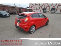 Gebraucht Ford Fiesta Titanium 101 PS (74 kW) 2015 Race red Kleinwagen
