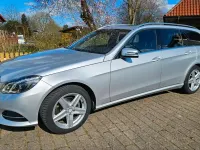 Usado Mercedes E220 Elegance 170 CV (125 kW) 2014 Plateado Familiar