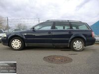 Usata VW Passat 131 CV (96 kW) 2003 Blu Station wagon