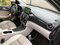 Gebraucht Mercedes B220 Urban 177 PS (130 kW) 2016 Braun Van / Kleinbus