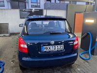Gebraucht Skoda Fabia Ambition 69 PS (50 kW) 2012 Blau Kombi