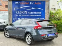Usata Volvo V40 Kinetic 120 CV (88 kW) 2016 Blu Berlina