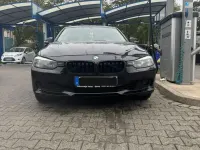 Gebraucht BMW 320 187 PS (137 kW) 2012 Schwarz Limousine