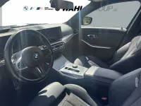 Gebraucht BMW 330 Sport Line 245 PS (180 kW) 2023 Blau metallic