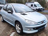 Gebraucht Peugeot 206 Tendance 75 PS (55 kW) 2007 Blau Limousine