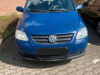 Second-hand VW Fox 54 CP (39 kW) 2005 Albastru Hatchback
