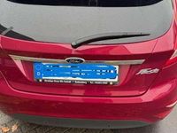 Gebraucht Ford Fiesta Titanium 97 PS (71 kW) 2011 Violett Limousine