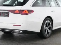 Gebraucht Mercedes E220 Avantgarde 197 PS (144 kW) 2025 Unilack polarweiß Kombi