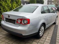 Gebraucht VW Jetta Comfortline 116 PS (85 kW) 2006 Grau Limousine