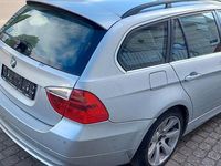 Gebraucht BMW 325 Sport Line 197 PS (144 kW) 2007 Silber Kombi
