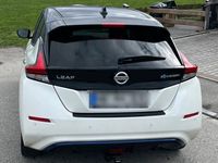 gebraucht Nissan Leaf N Connecta 62 KWH Schwarz weiss