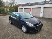 Gebraucht Peugeot 208 82 PS (60 kW) 2016 Schwarz Kleinwagen