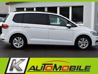 Gebraucht VW Touran 150 PS (110 kW) 2023 Weiß Van / Kleinbus