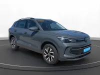 Gebraucht VW Tiguan Life 204 PS (150 kW) 2025 Grau SUV