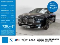 Gebraucht BMW 750e Sport Line 489 PS (359 kW) 2023 Saphirschwarz Limousine