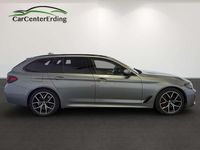 Gebraucht BMW 520 M Sport 190 PS (139 kW) 2023 Skyscraper grau metallic Kombi